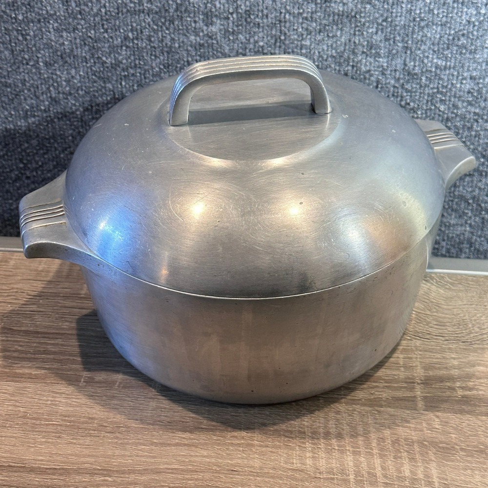 Wagner Ware Sidney 5 Qt Dutch Oven O Magnalite 4248-M Vintage 1940s-1950s